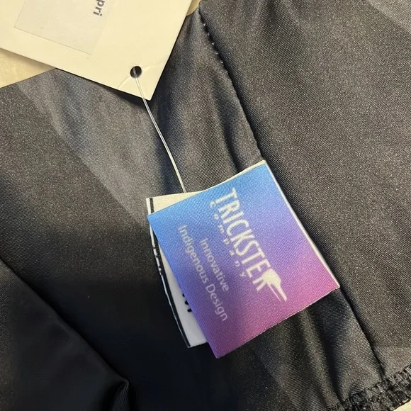 Trickster Company Black Bear Capri Leggings. Size Medium. NWT! - Picture 7 of 9